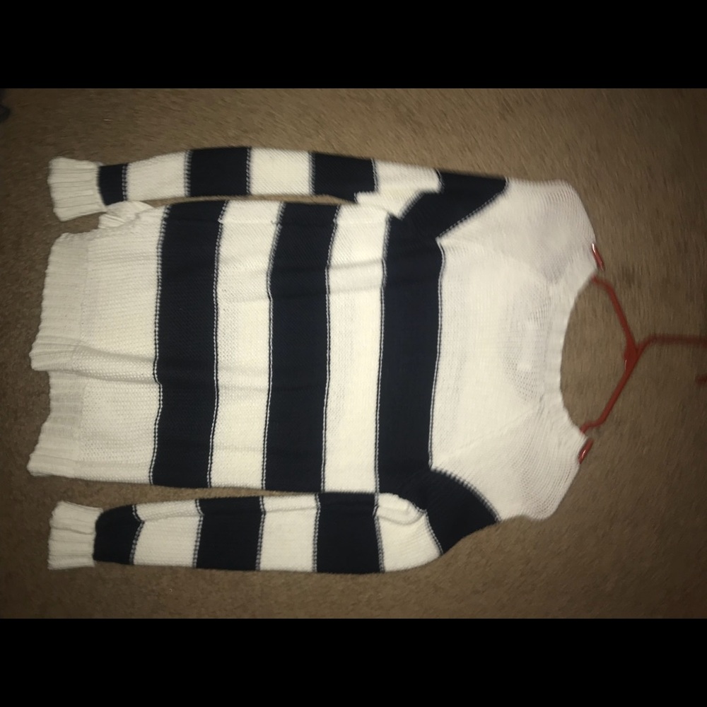 Abercrombie White and Navy striped sweater